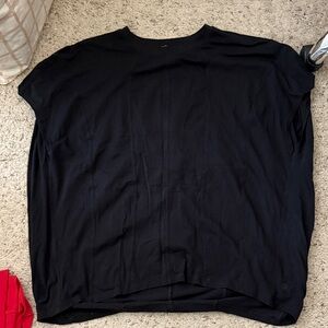 Lululemon baggy yoga tee.